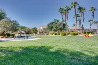 Photo #5: 2446852 Listing