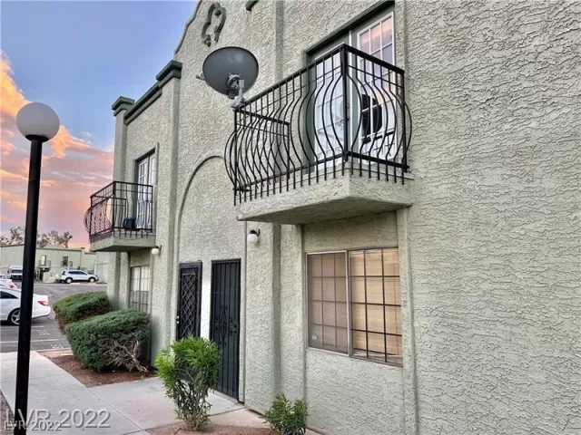 MLS: 2446856 Condo For Sale