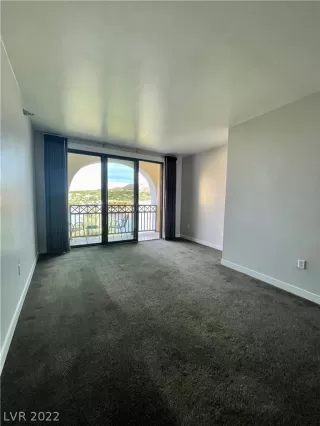 Photo #4: 2446857 Listing 