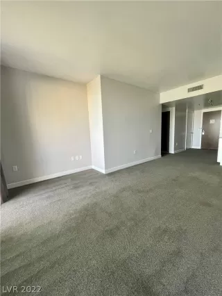 Photo #6: 2446857 Listing 