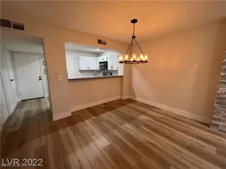 Photo #4: 2446867 Listing 