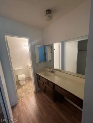 Photo #2: 2446872 Listing 