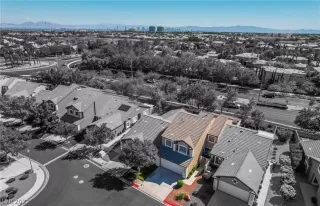 Photo #3: 2446877 Listing