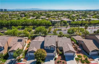 Photo #4: 2446877 Listing