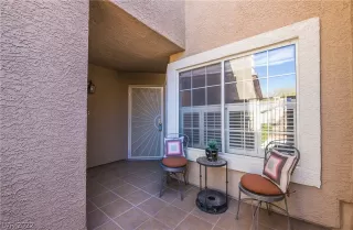 Photo #5: 2446877 Listing