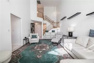 Photo #6: 2446877 Listing