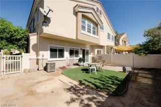 Photo #2: 2446881 Listing