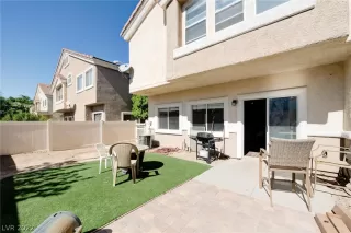 Photo #3: 2446881 Listing