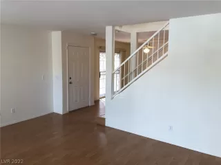 Photo #4: 2446886 Listing 