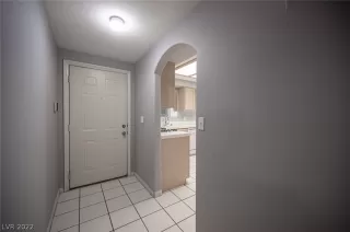 Photo #3: 2446894 Listing