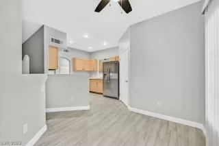 Photo #3: 2446916 Listing