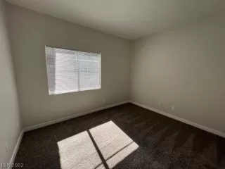 Photo #5: 2446935 Listing 