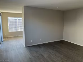 Photo #1: 2446953 Listing 