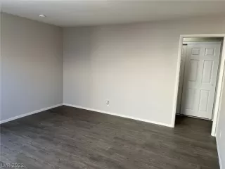 Photo #2: 2446953 Listing 