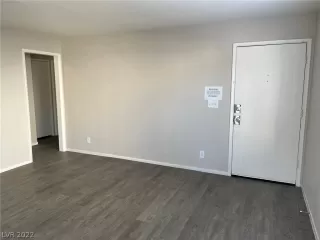 Photo #3: 2446953 Listing 