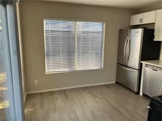 Photo #4: 2446953 Listing 