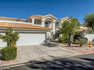 Photo #2: 2447025 Listing