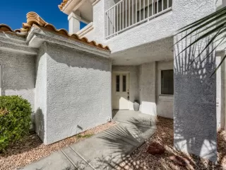 Photo #3: 2447025 Listing