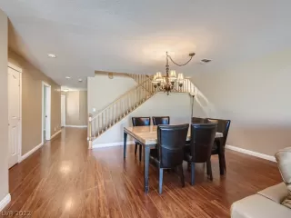 Photo #6: 2447025 Listing