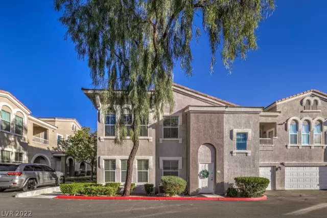 MLS: 2447047 Condo For Sale