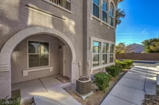 Photo #3: 2447047 Listing 