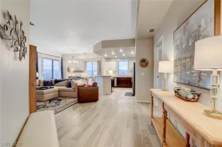 Photo #2: 2447056 Listing