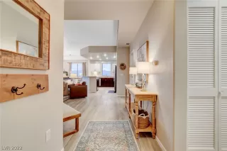 Photo #3: 2447056 Listing