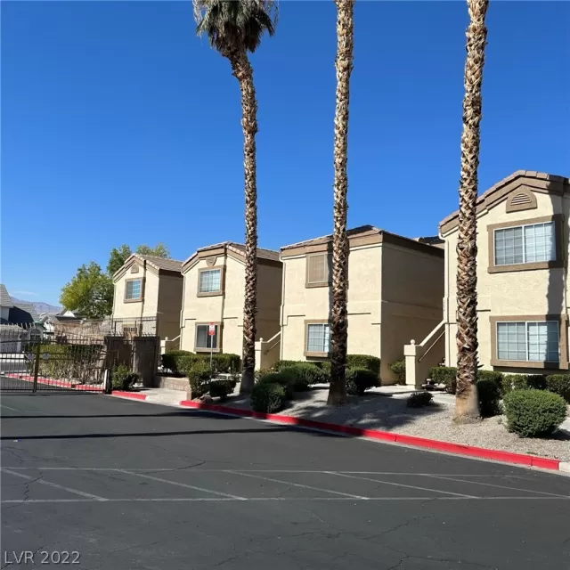 MLS: 2447079 Condo For Sale