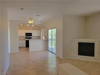 Photo #3: 2447105 Listing