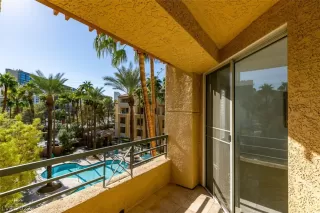 Photo #3: 2447130 Listing