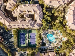 Photo #6: 2447130 Listing