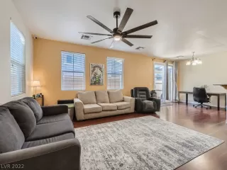 Photo #4: 2447131 Listing 