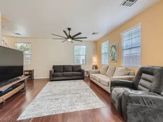 Photo #5: 2447131 Listing 