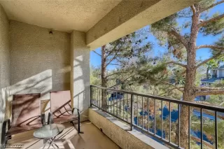 Photo #3: 2447160 Listing