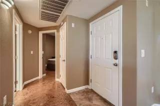 Photo #6: 2447160 Listing