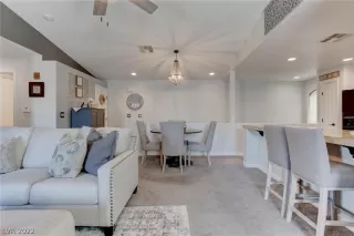 Photo #5: 2447174 Listing 