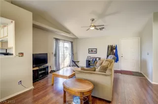 Photo #2: 2447194 Listing