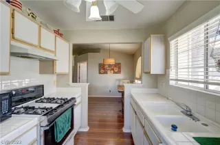 Photo #6: 2447194 Listing