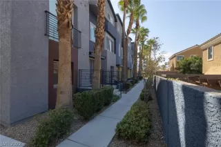 Photo #1: 2447196 Listing 