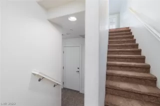 Photo #4: 2447196 Listing 