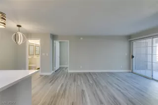 Photo #2: 2447210 Listing 