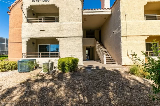 MLS: 2447216 Condo For Sale