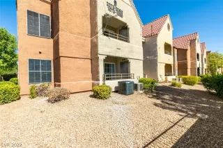 Photo #1: 2447216 Listing 