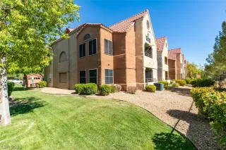 Photo #2: 2447216 Listing 