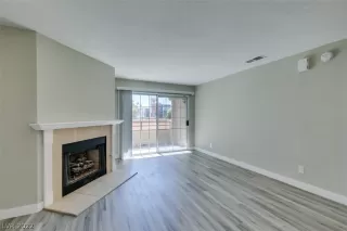 Photo #4: 2447216 Listing 