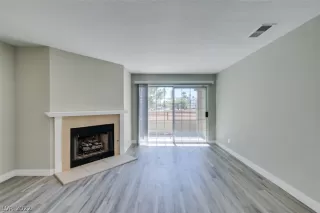 Photo #5: 2447216 Listing 