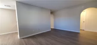 Photo #5: 2447244 Listing 