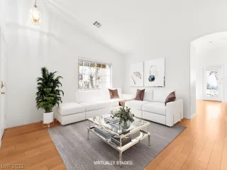 Photo #6: 2447252 Listing