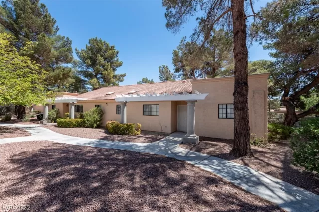 MLS: 2447258 Condo For Sale