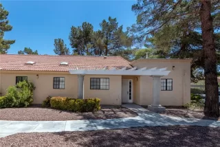 Photo #1: 2447258 Listing 